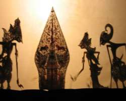 The museum has a huge collection of different types of wayang which includes Sudanese wayang golek and Javanese wayang kulit. Some puppets are made up